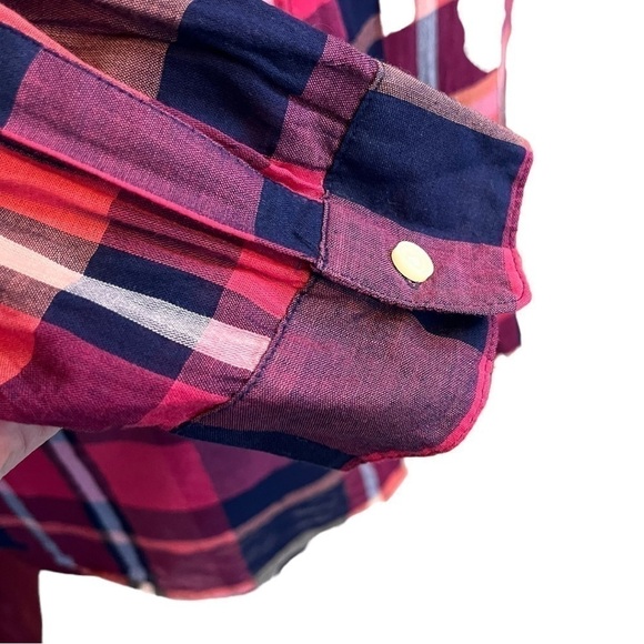 Old Navy Lightweight Cotton Spring/Summer Plaid Long Sleeve Button Up - Picture 5 of 10